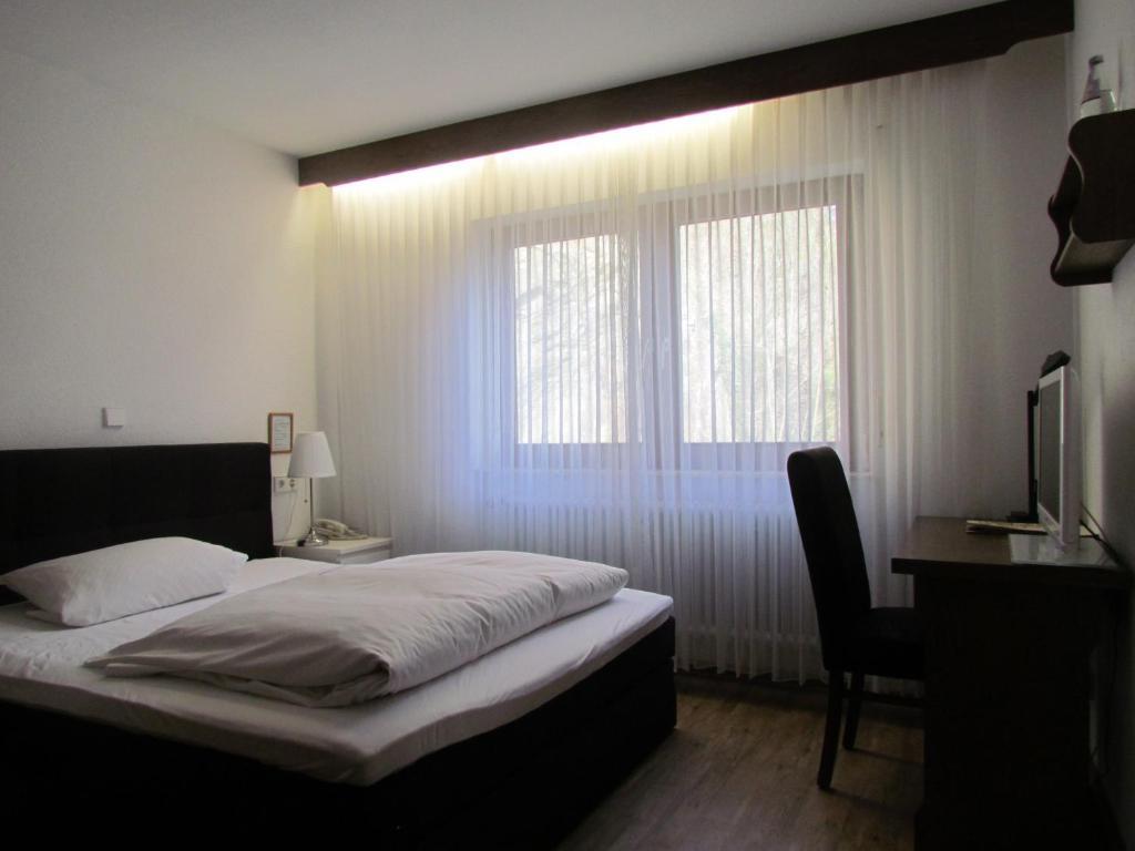 Hotel Gasthaus Zum Kreuz Freiburg im Breisgau Pokoj fotografie